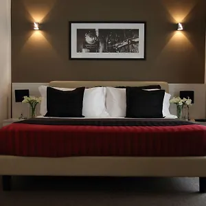 **** Hotel Stelle The Businest Itália