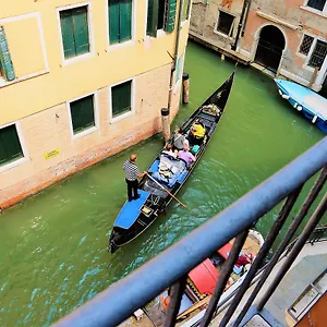 https://casa-fiori.hotelinveneto.com